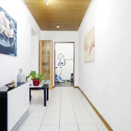 Nice In With 2 Bedrooms And Wifi Appartamento