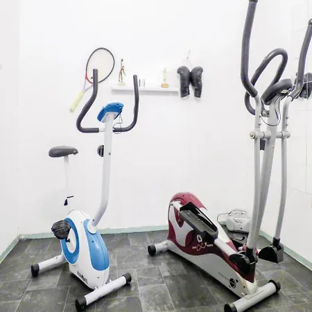 Nice In With 2 Bedrooms And Wifi Appartamento *