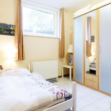 Appartamento Nice In With 2 Bedrooms And Wifi