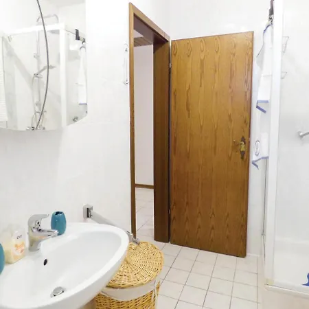 Appartamento Nice In With 2 Bedrooms And Wifi Karlshausen