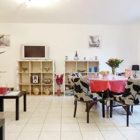 Nice In With 2 Bedrooms And Wifi *